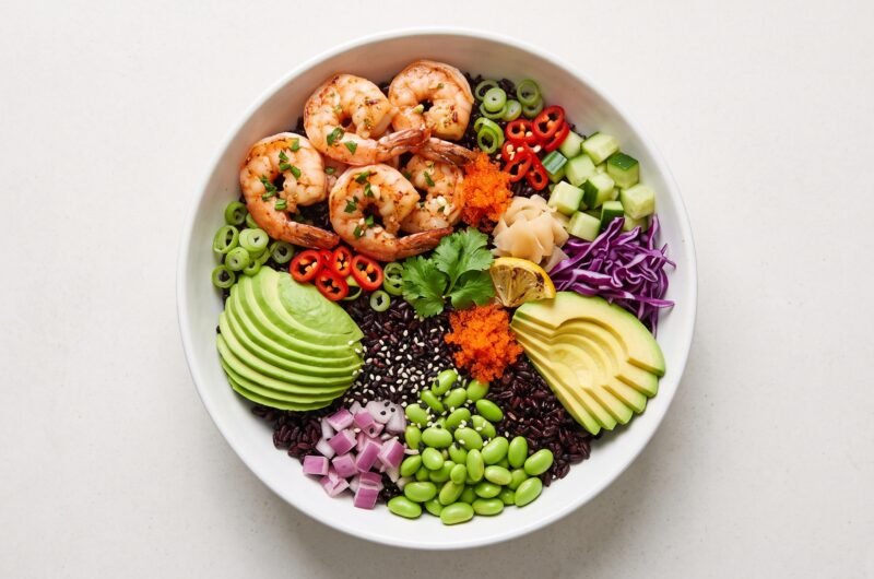 POKE BOWL SAUDÁVEL DE CAMARÃO E ABACATE